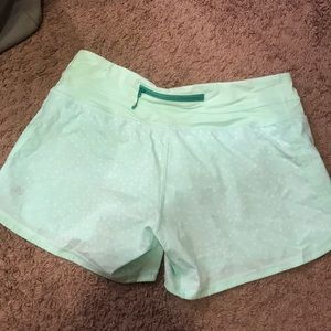 Lululemon mint green shorts size 6